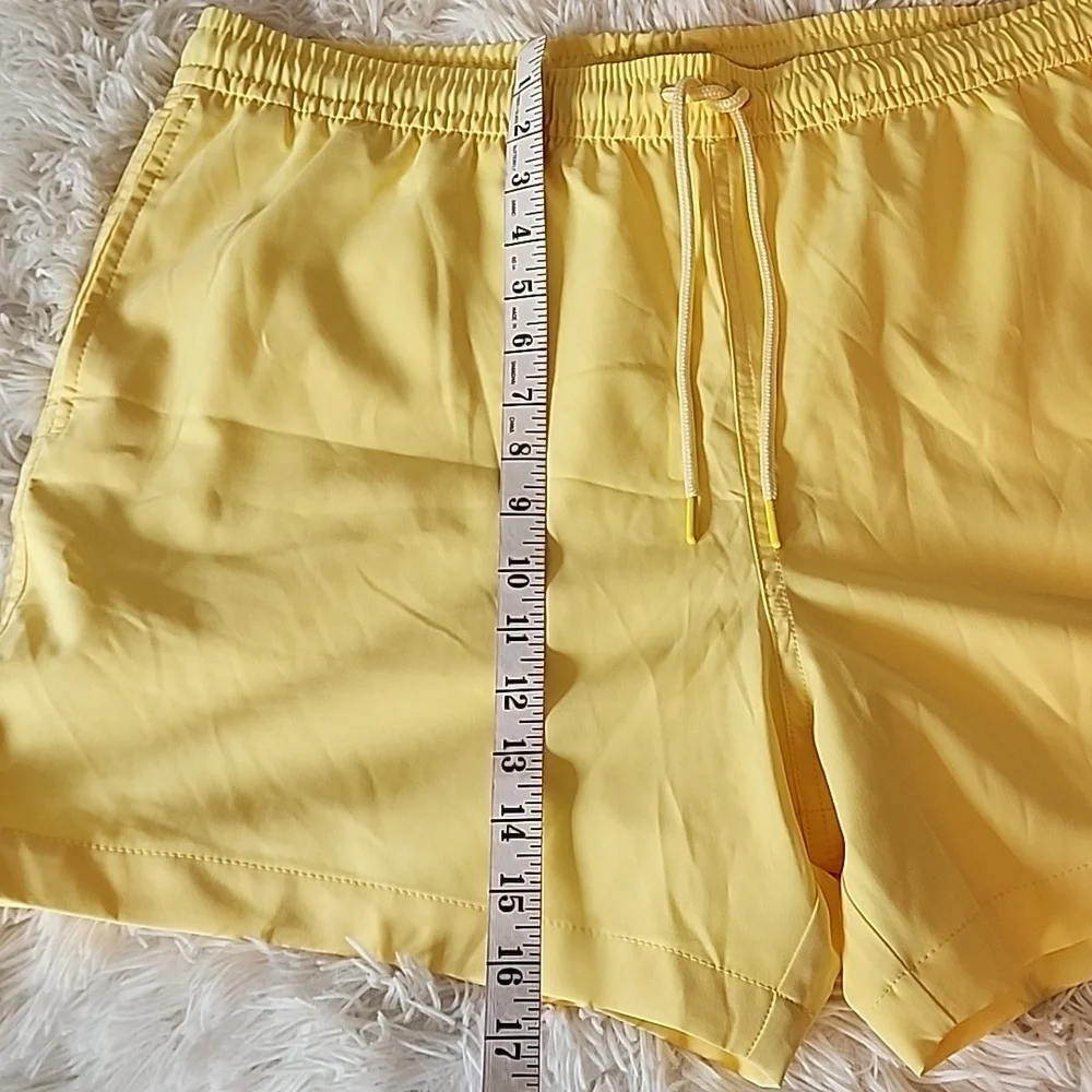Abercrombie Fitch Yellow Short with Pocket Brand New